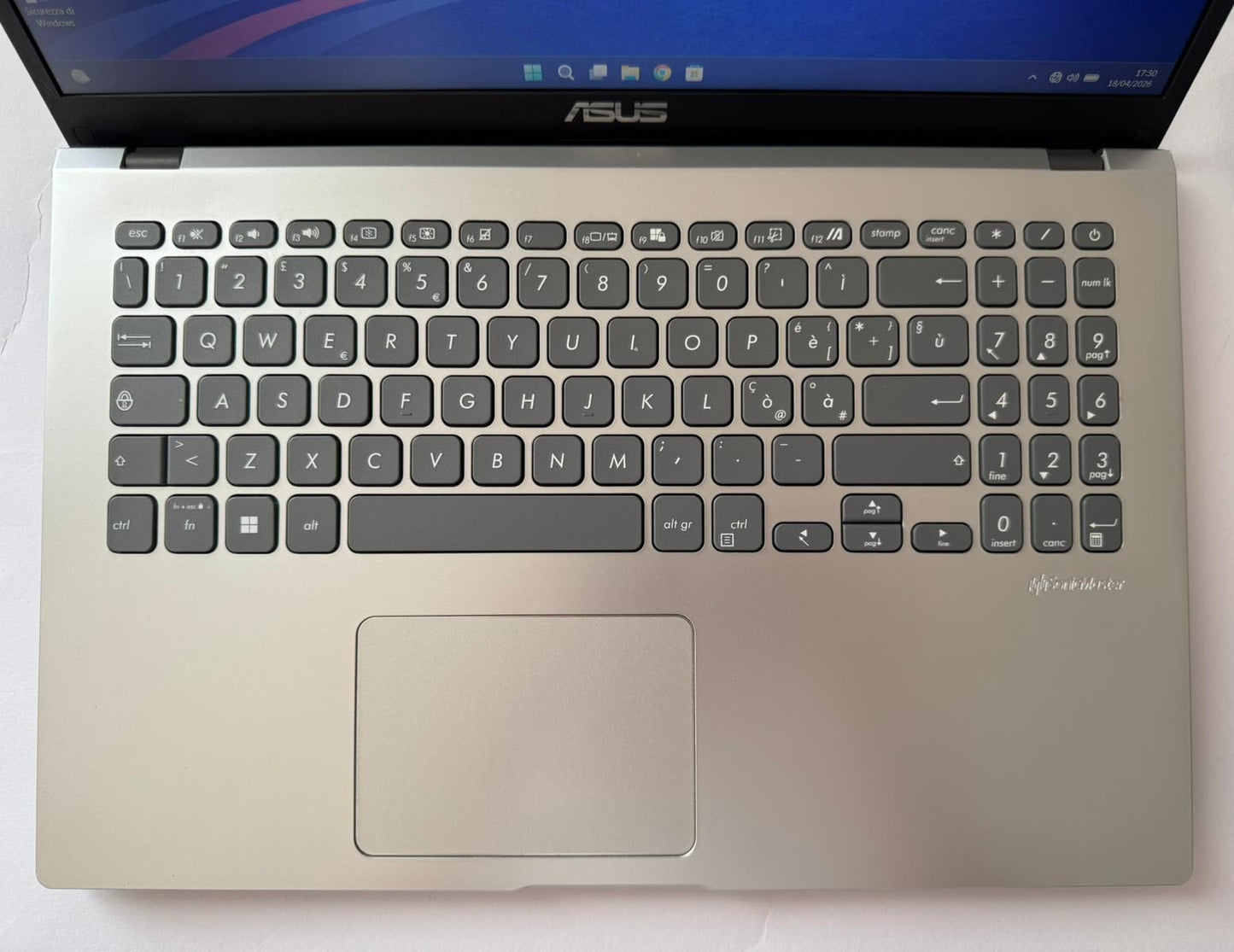 Notebook Asus Vivobook 15.6" | i5 8th | 8GB | SSD 256GB | Nvidia MX110 | W11 - Grado A