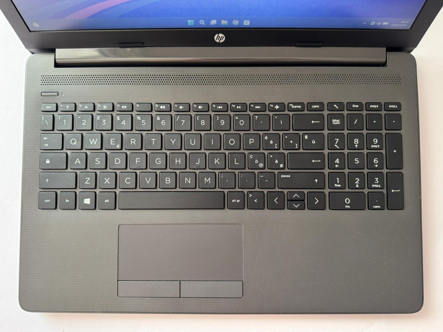 Notebook HP 15.6" | Ryzen 3 | 12GB | SSD 256GB | Vega 3 | W11 - Grado A